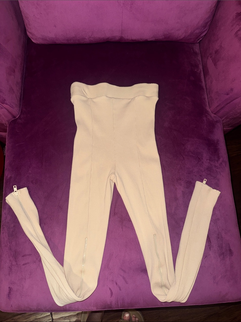 Fashion Nova Cream Ribbed High-Waist Leggings with Ankle Leg Zippers size medium